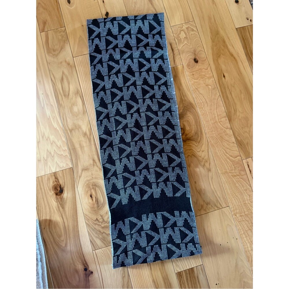 MICHAEL Michael Kors Black and Grey Logo Knit Scarf